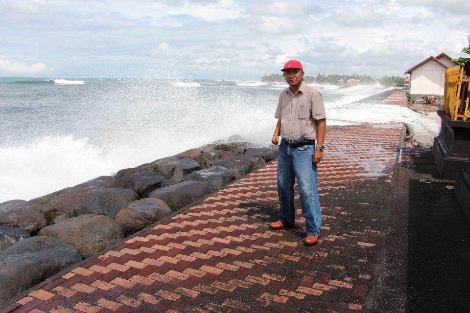 Dokumentasi dari - Dharma Putra: Penegakan Hukum Pelanggaran Sempadan Pantai Masih Lemah