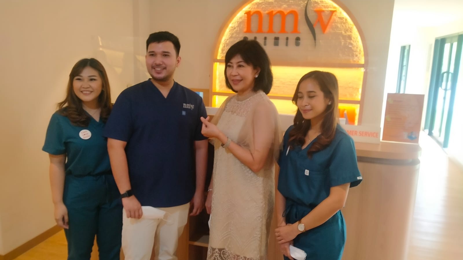 Dokumentasi dari - Perawatan Kecantikan Perempuan, Perayaan Kartini Banyak Promo Menarik Grand Opening NMW Clinic 