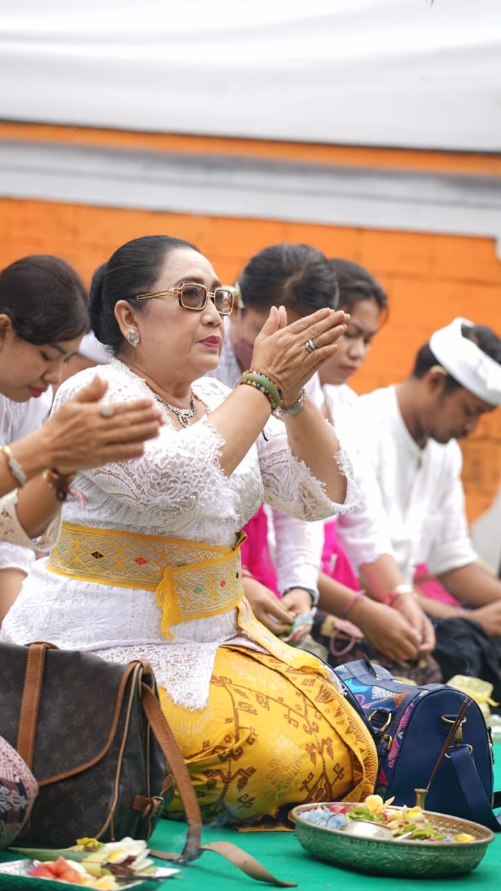 Dokumentasi dari - Pujawali Pura Amerta Jati Loji Titi Luhur Tengger, Ajak Umat Jaga Persatuan dan Kerukunan