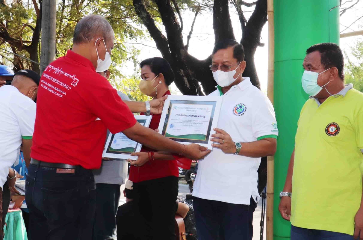 Dokumentasi dari - Hari Bumi, Wabup Buleleng Ajak Masyarakat Ke­lola Sampah Berbasis Sumber
