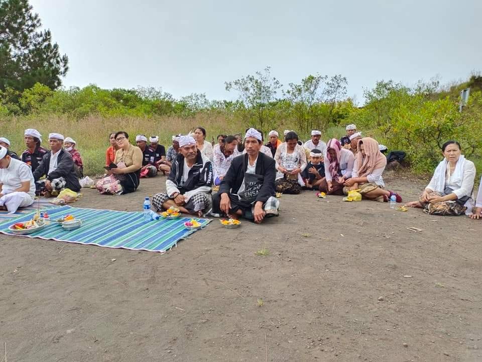 Dokumentasi dari - Pasca  Bule Manari Telanjang, Desa Adat Batur Gelar Upacara Pecaruan di Gunung Batur 