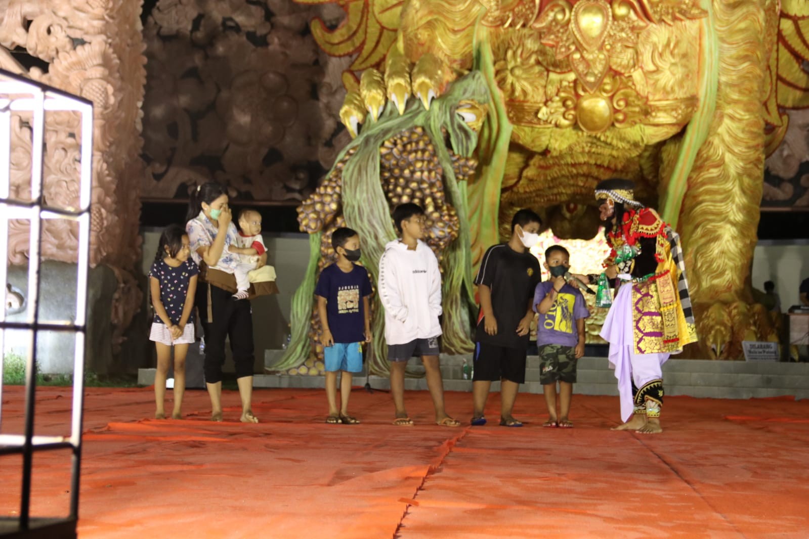 Dokumentasi dari - Puluhan Sanggar dan Komunitas Seni Mengikuti Pekan Apresiasi Seni di RTH Bung Karno 