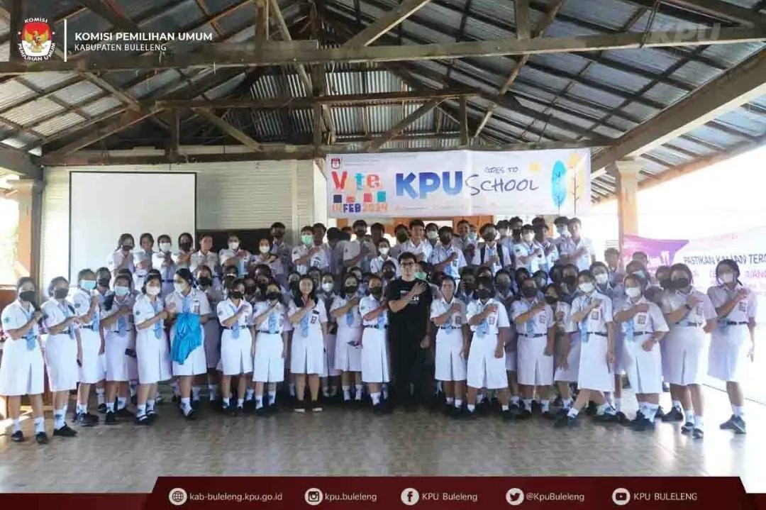 Dokumentasi dari - KPU Goes To School, Menyasar SMA Negeri 2 Singaraja Buleleng
