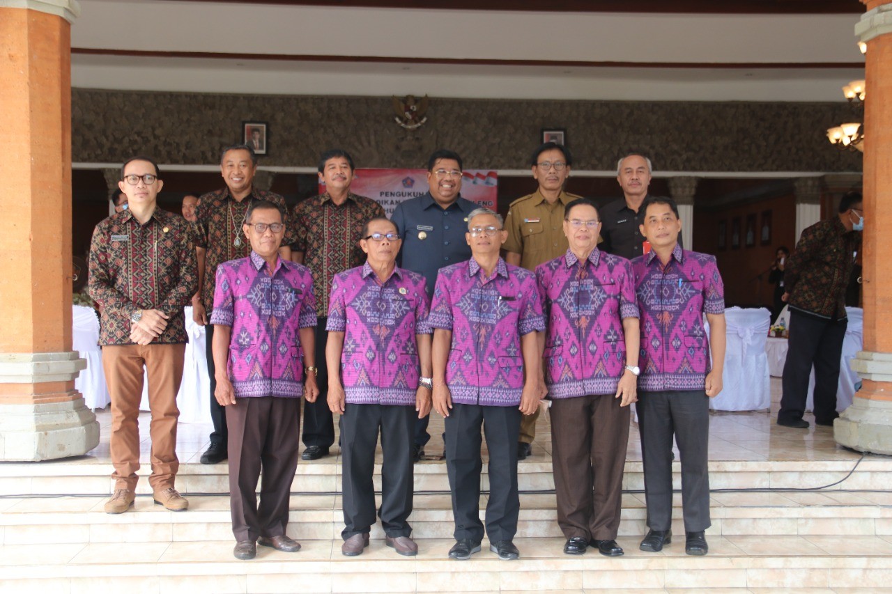 Dokumentasi dari - Bupati Buleleng Mengukuhkan 11 Dewan Pendidikan