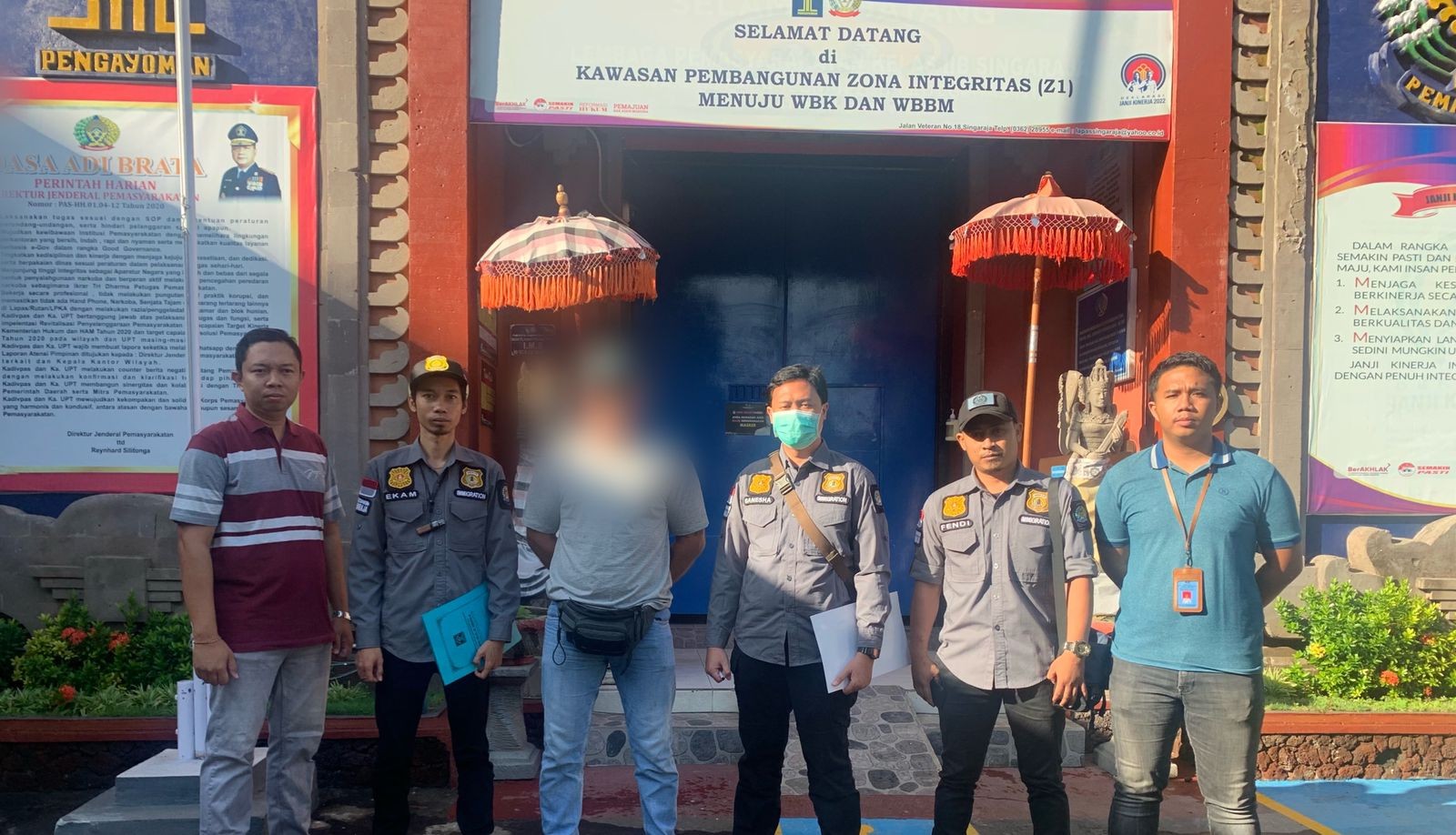 Dokumentasi dari - Bebas dari Lapas Singaraja, WNA Asal Polandia Diserahkan ke Kanim Singaraja