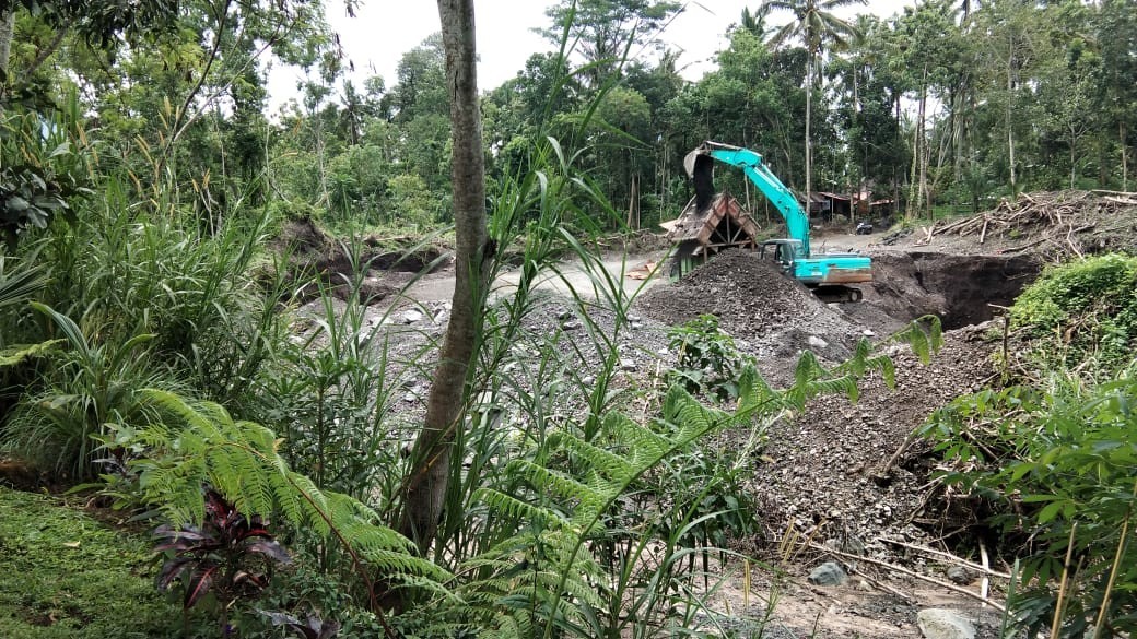 Dokumentasi dari - Didesak BCW dan Gercin Bali, Bupati Karangasem Sepakat KPK Tangani Galian C Ilegal