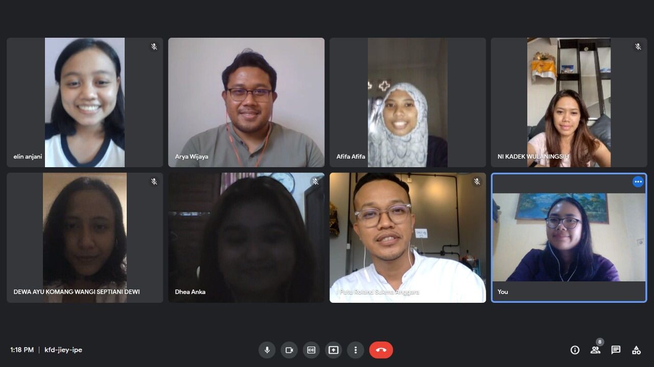 Dokumentasi dari - Lomba Foto Menyemarakkan Hari Keluarga Nasional