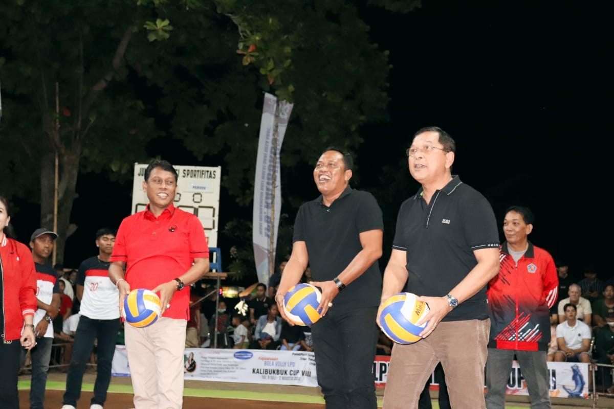 Dokumentasi dari - Buka Turnamen Bola Voli Wabup Sutjidra berharap Buleleng Lah­irkan Atlet Berprest­asi