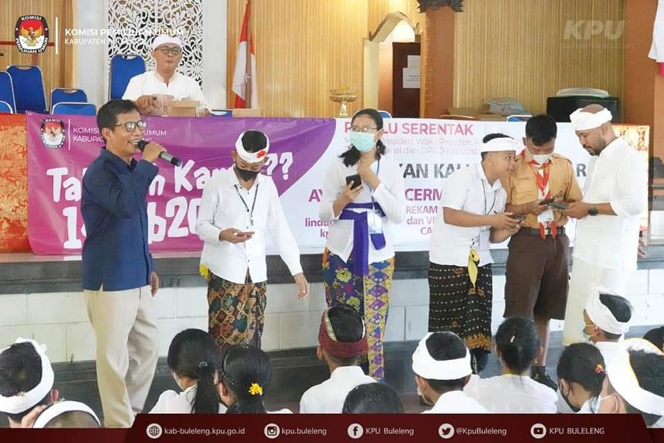 Dokumentasi dari - KPU Goes to School Hari Ketiga Menyasar Siswa Masa MPLS SMA Negeri 3  