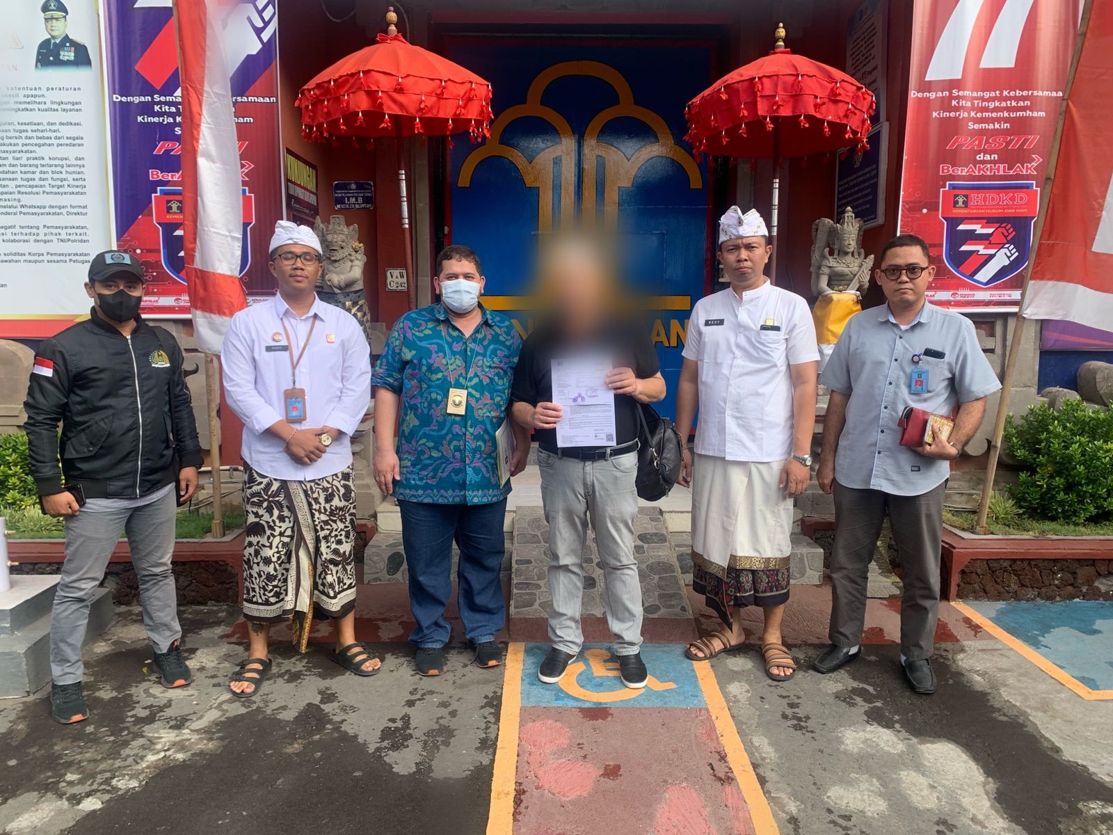 Dokumentasi dari - Bebas dari Lapas Singaraja, WNA Asal Jerman Jalani Program Asimilasi di Rumah