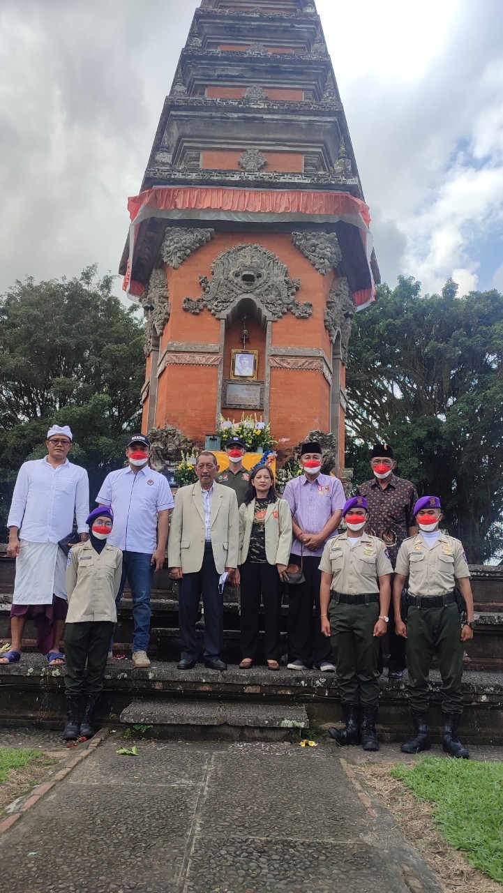 Dokumentasi dari - GK Hadiri HUT Veteran dan Menyerahkan Buku ke MPB