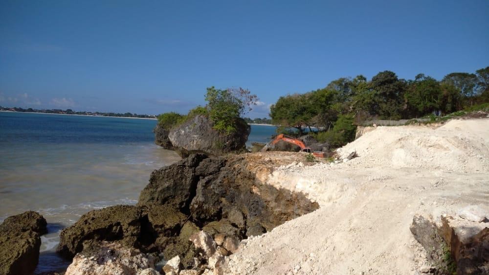 Dokumentasi dari - Mencari Unsur Pidana, Polda Bali Selidiki Perusak Tebing di Pantai Jimbaran