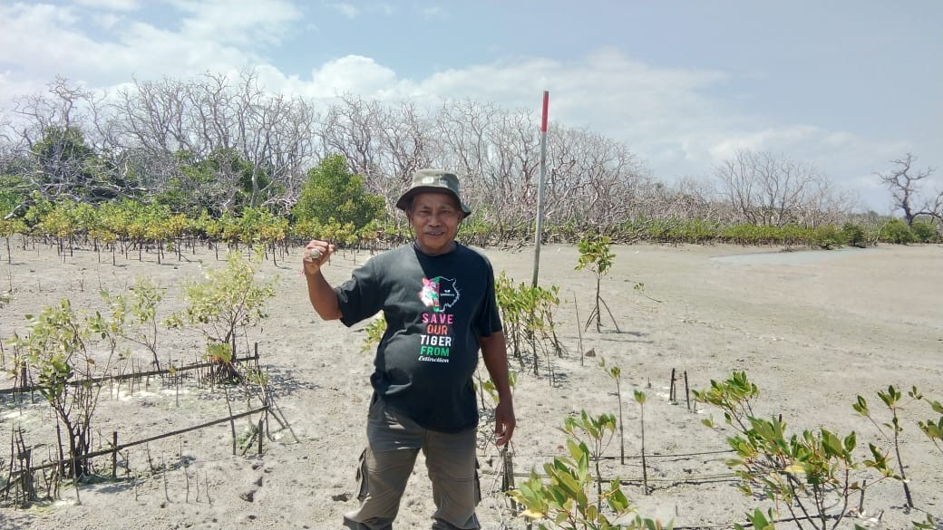 Dokumentasi dari - Momen G20 Bakau Mendunia, FPMB Rehabilitasi di Pusat Rehabilitasi Hutan Mangrove Depan Reklamasi Pelindo