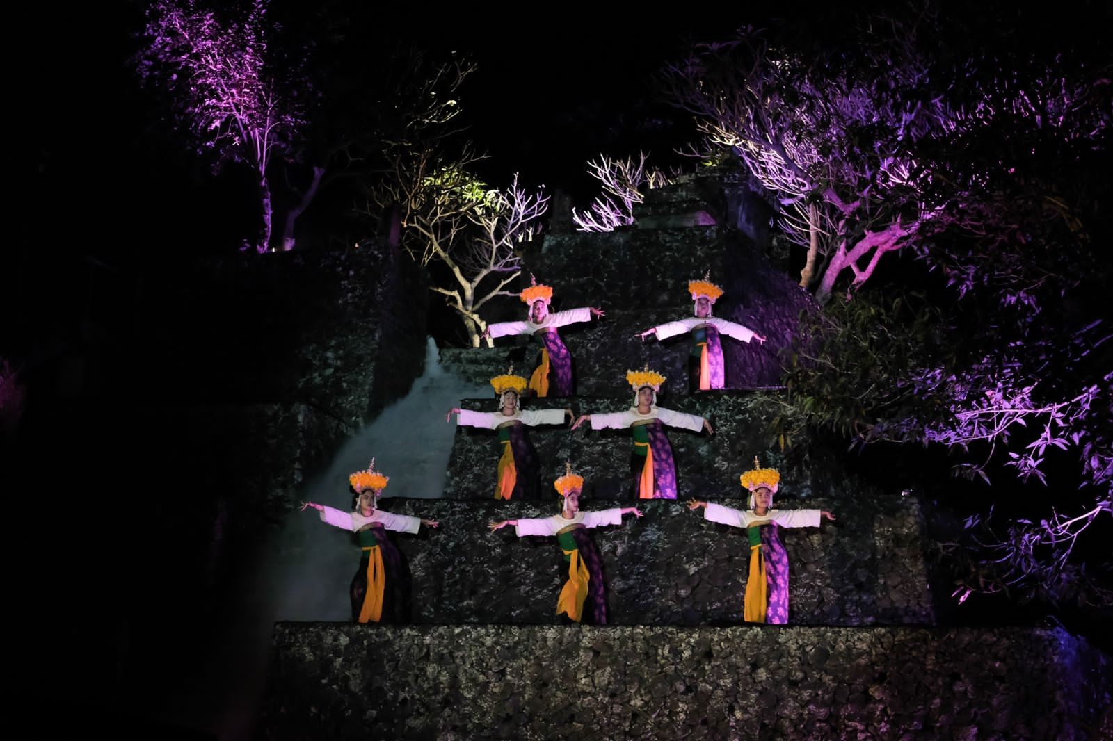 Dokumentasi dari - Pentas Tari Nyapuh Tirah Campuhan,  Ajakan Memuliakan Air dan Jaga Sungai