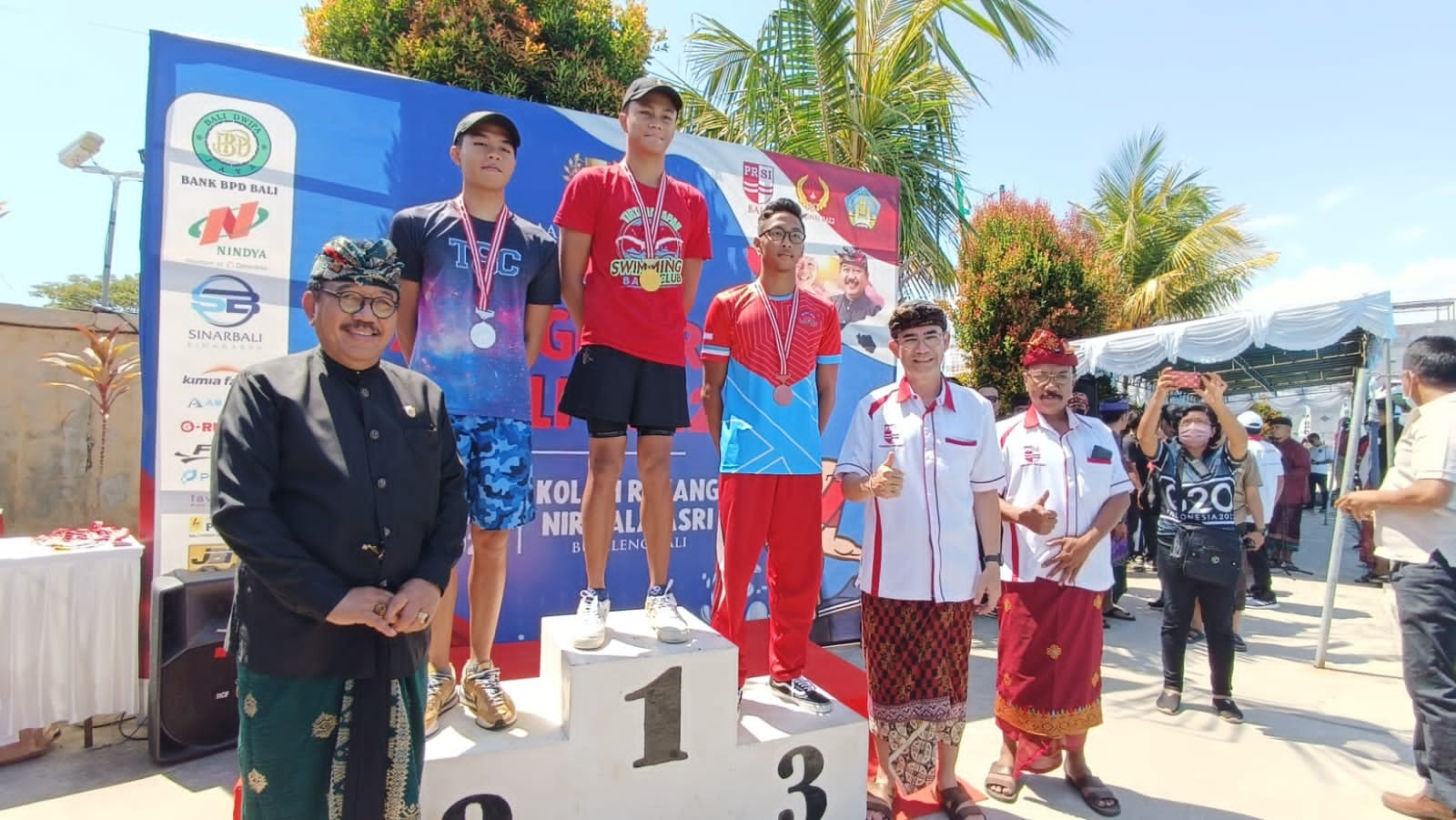 Dokumentasi dari - Wagub Cok Ace Membuka Kejuaraan Renang Antar Perkumpulan se-Indonesia 