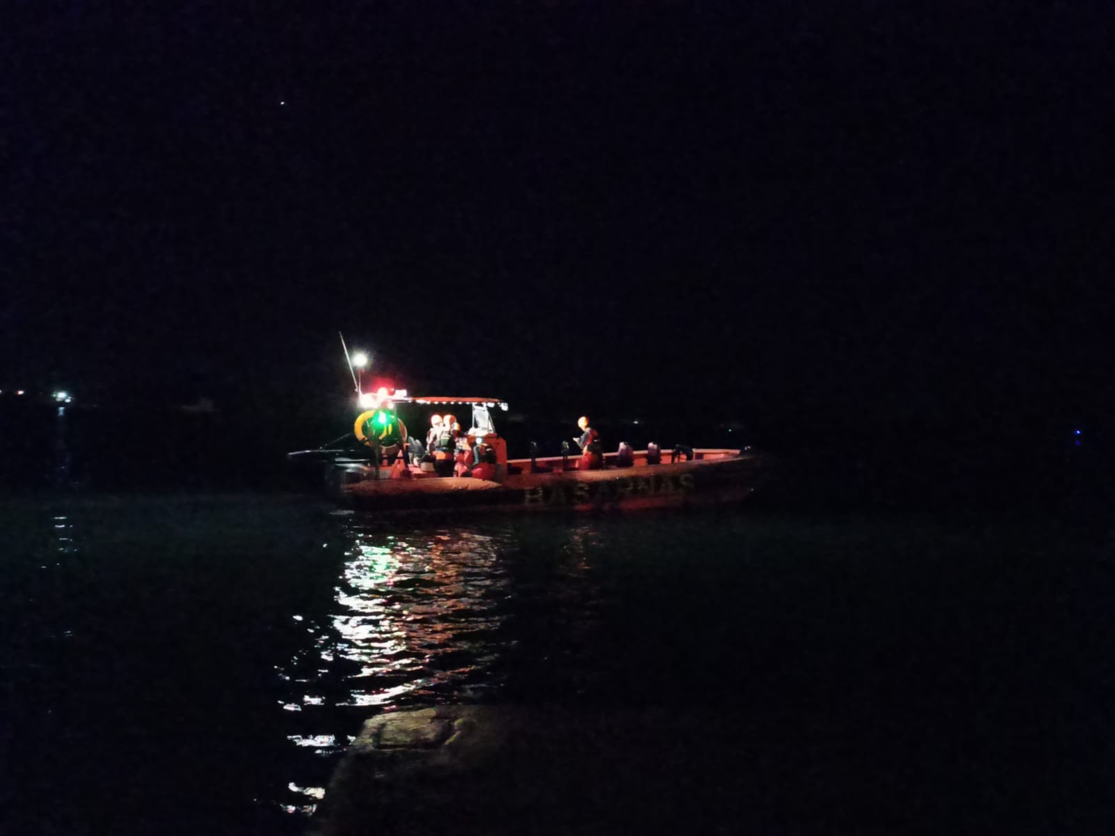 Dokumentasi dari - Sempat Dikabarkan Hilang, Ditemukan Nelayan Setelah Terombang Ambing Semalaman