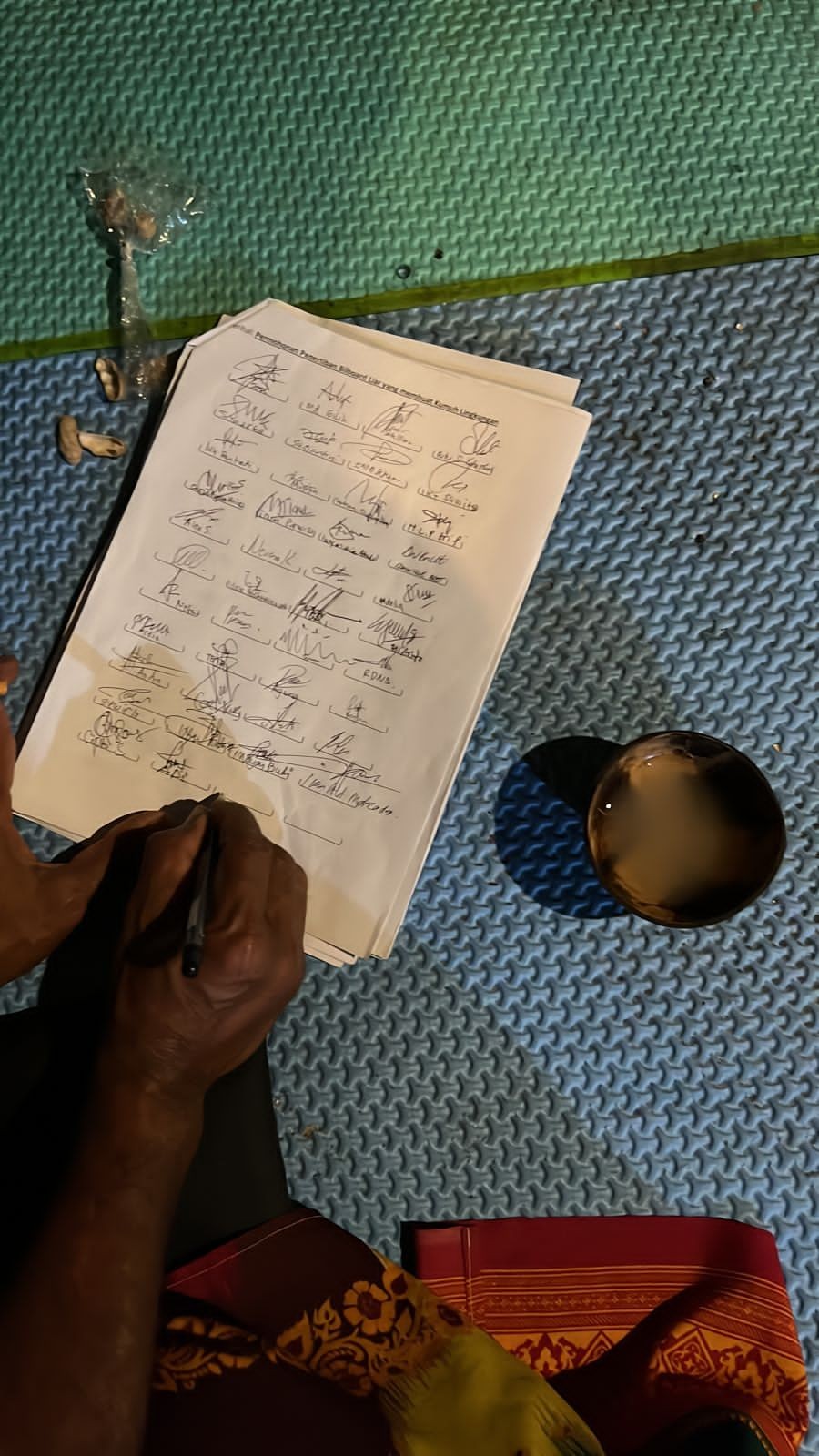 Dokumentasi dari - Tak Direspon Aparat, Warga Kembali Protes Billboard Jumbo di Shortcut Canggu-Tibubeneng 