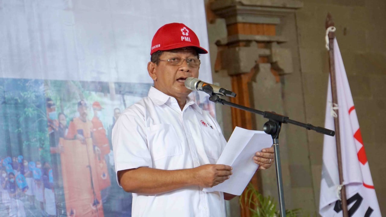 Dokumentasi dari - Ketua PMI Buleleng Lantik Ribuan Anggota PMR Madya dan Wira