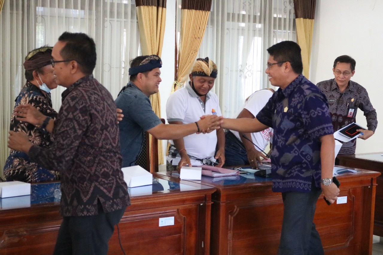 Dokumentasi dari - Anggunan Kredit Dileleng Tanpa Prosedur, Debitur Kembali Datangi DPRD Buleleng