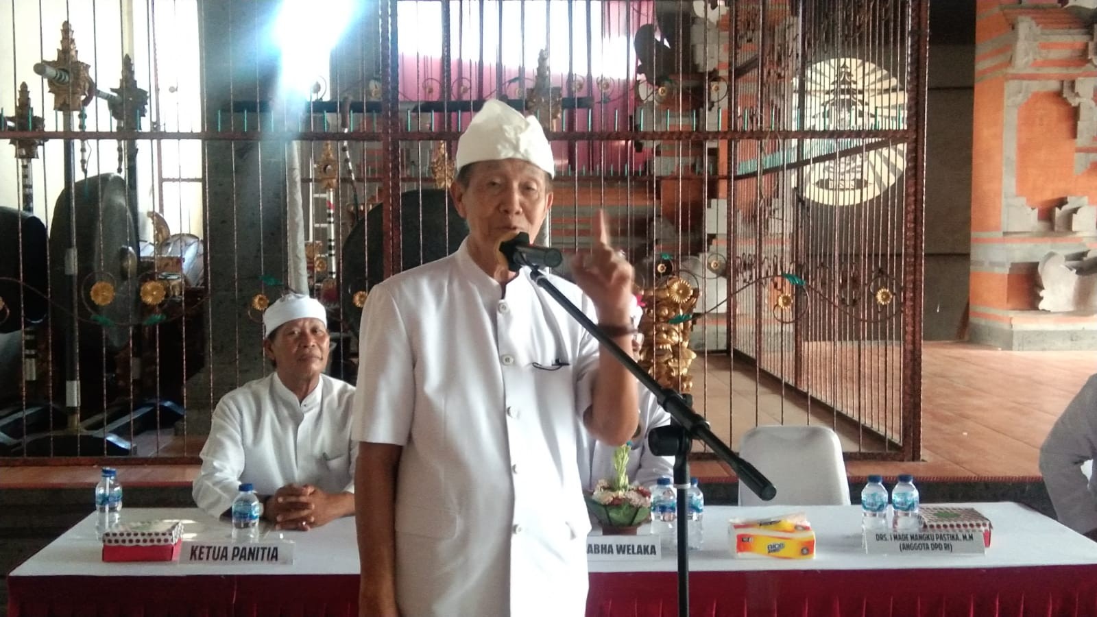 Dokumentasi dari - Mangku Pastika: Semeton Pasek Bersatu, Keluar dari Kebodohan dan Kemiskinan