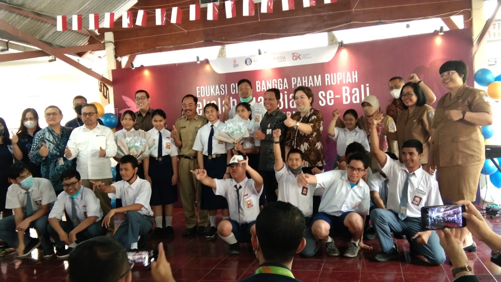 Dokumentasi dari - BI Semakin Peduli Berkebutuhan Khusus, Kode Tuna Netra Rupiah Semakin Terasa Jika Diraba