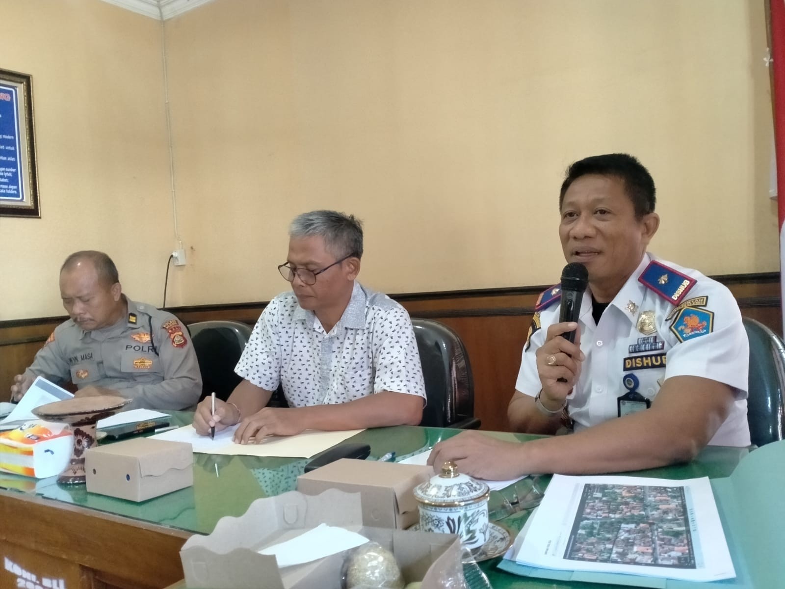 Dokumentasi dari - KONI Buleleng Lepas Altet Kontingen Buleleng di Tugu Singa Ambara Raja 