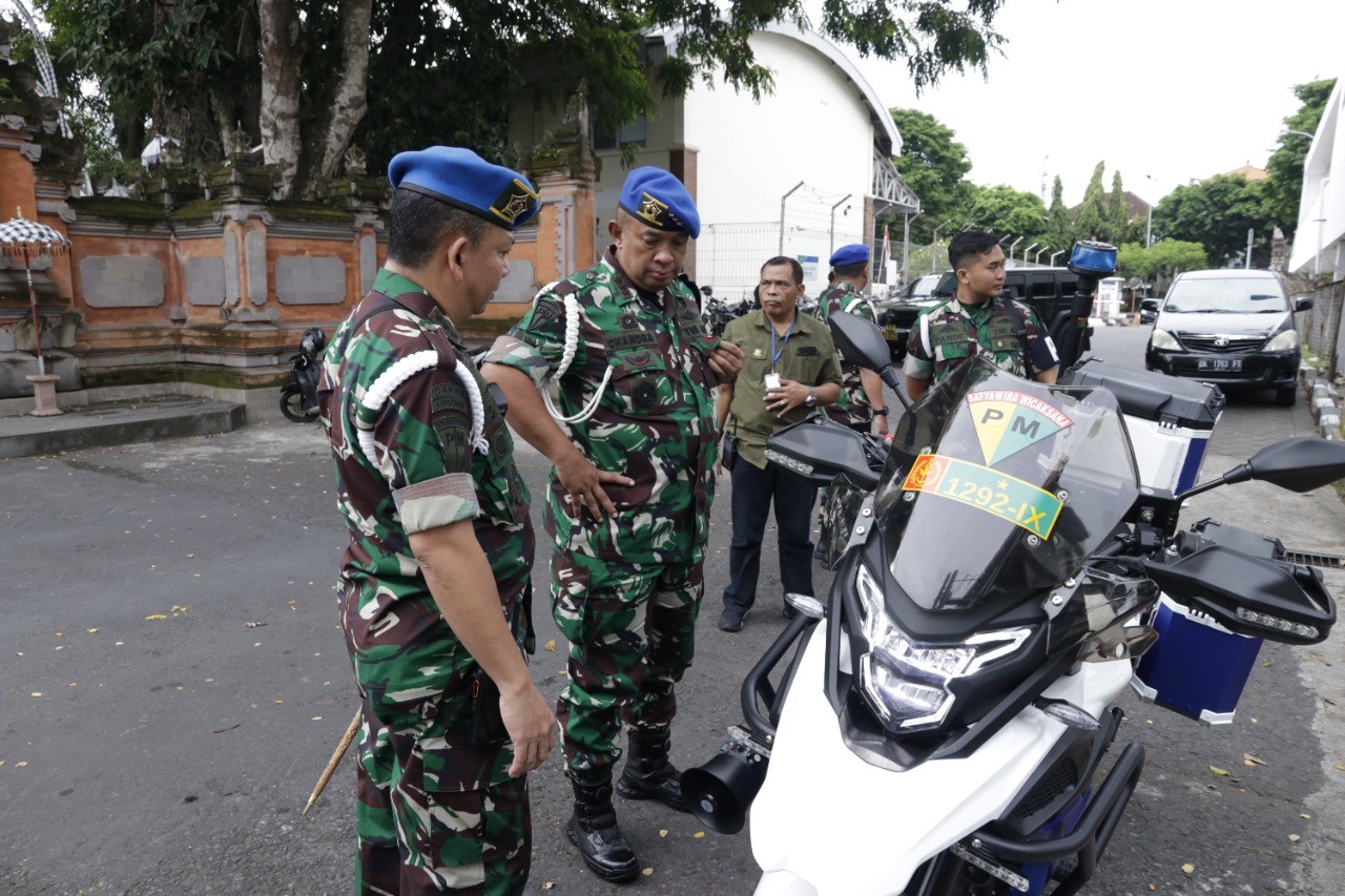 Dokumentasi dari - KTT G20, Danpuspomad Tinjau Simulasi Geladi Rangkaian dan Pam Wallakir  