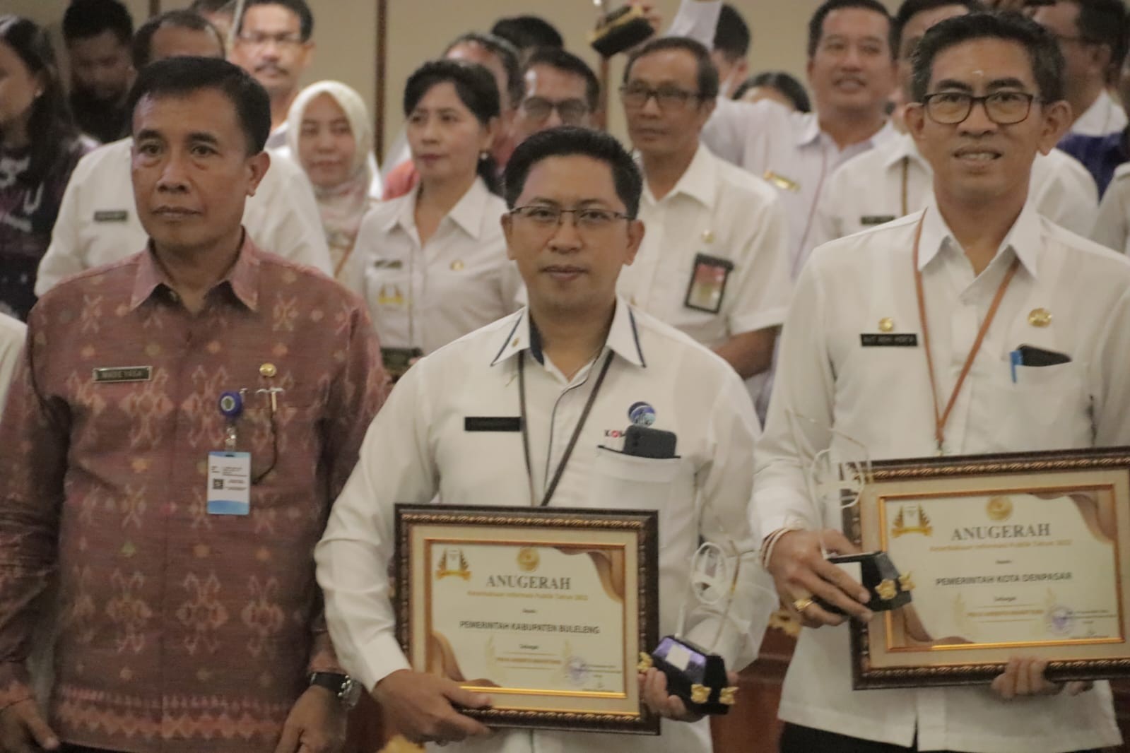 Dokumentasi dari - Pemkab Buleleng Torehkan Prestasi Raih Posisi Ketiga Badan Publik Informatif