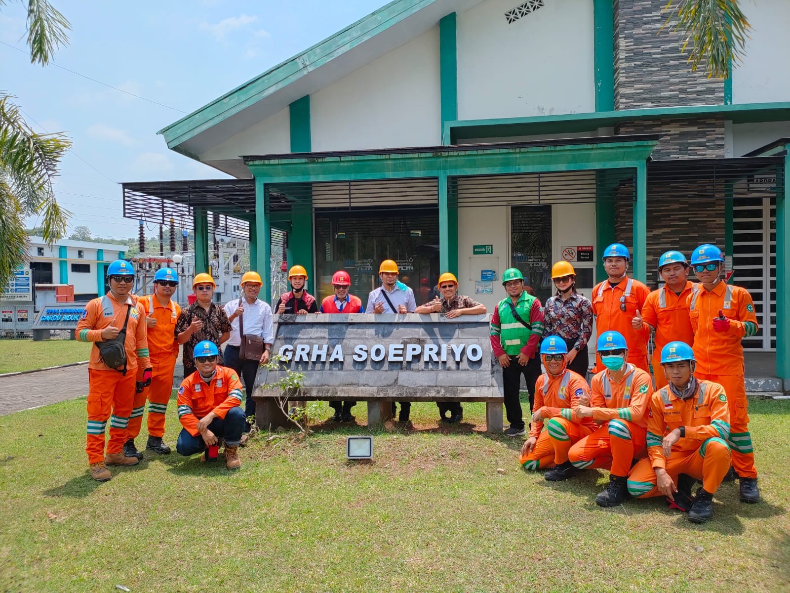 Dokumentasi dari - Tim Peneliti PNB Sukses Ujicobakan Tangan Robot