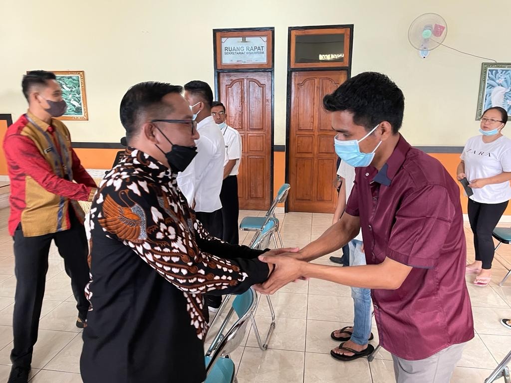 Dokumentasi dari - 7 Orang Napi di Lapas Singaraja Terima Remisi Natal 2022