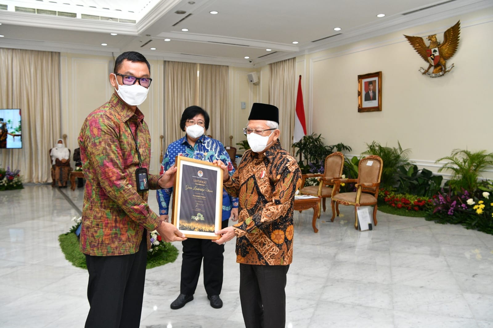 Dokumentasi dari - PLN Raih 15 Penghargaan Proper Emas dan CEO Green Leadership Utama