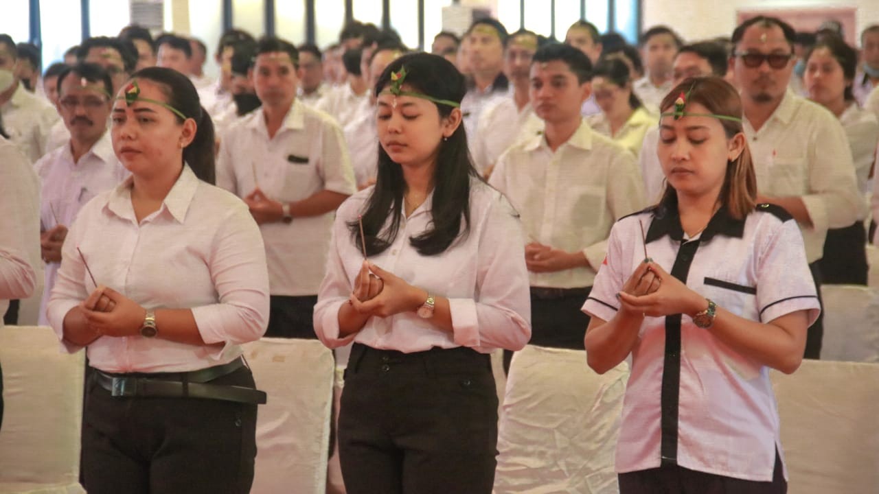 Dokumentasi dari - Pj.Bupati Lihadnyana Menekankan PPS Memil­iki Integritas dan Komitmen Kerja