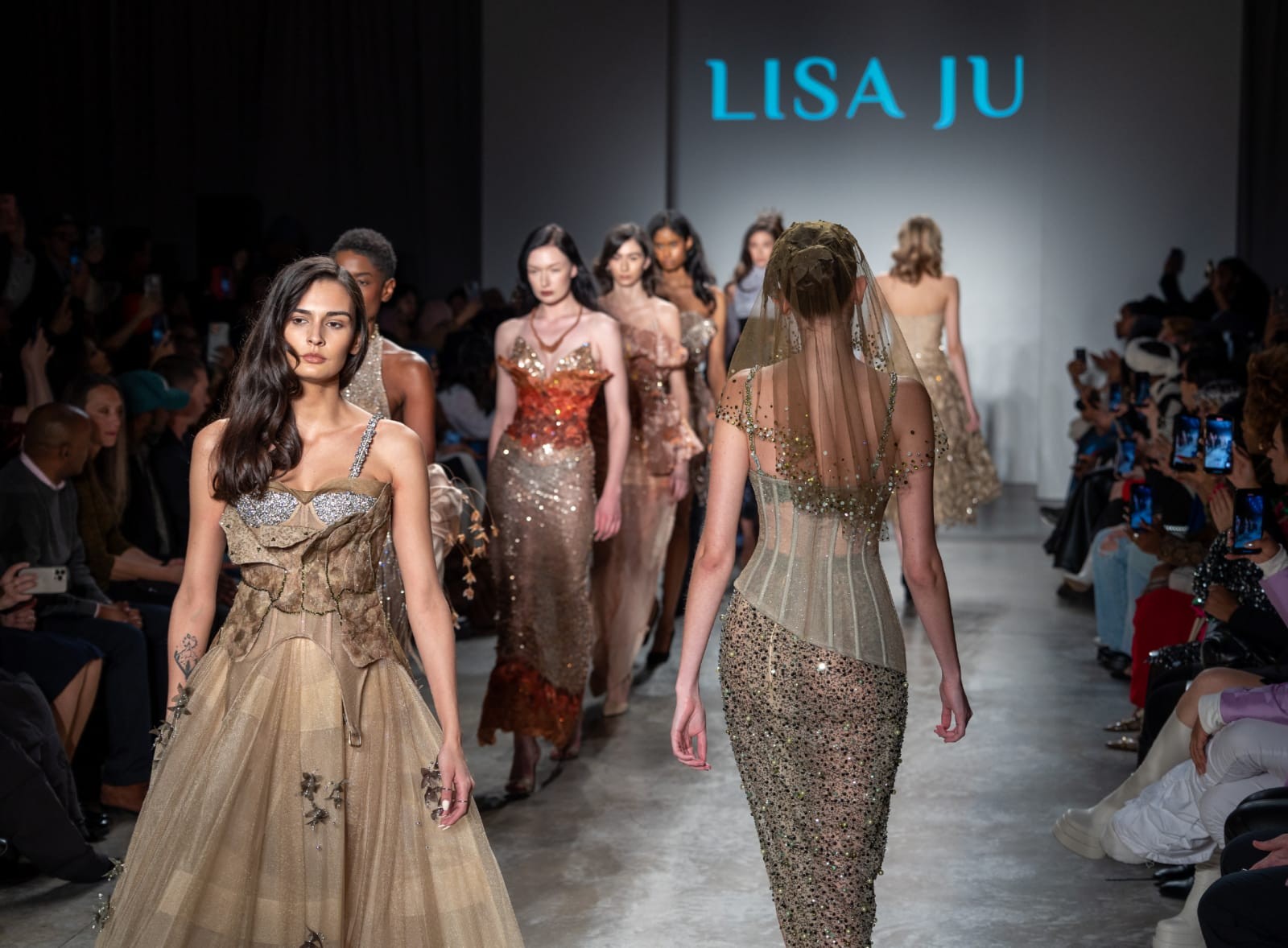 Dokumentasi dari - Karya Desainer Lisa Ju Renceum Réjouissances  di New York Fashion Week – Fall Winter 2023/2024