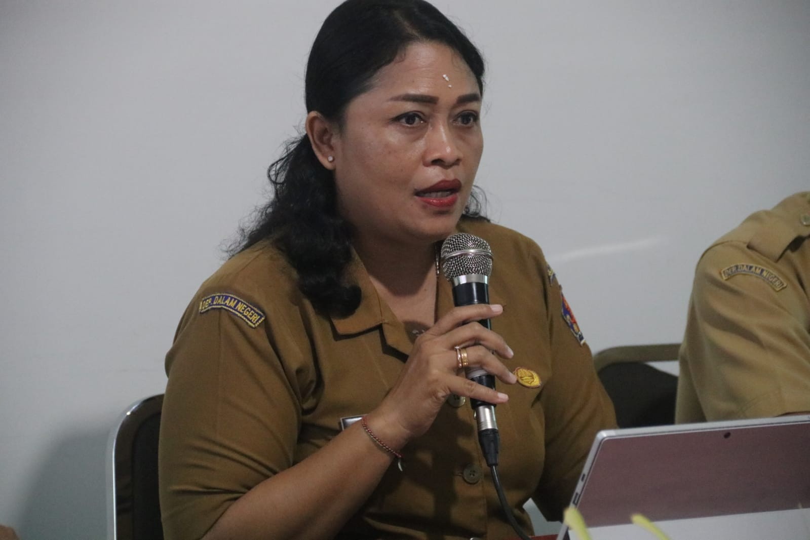 Dokumentasi dari - Gencarkan Kode Klasifikasi Arsip dan Aplikasi Srikandi, DAPD Buleleng Gelar Sosialisasi 