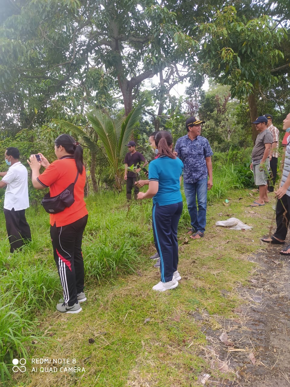 Dokumentasi dari - Awasi Aksi Pencurian Kayu Hutan di Madenan