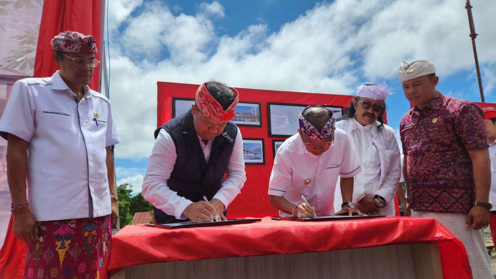 Dokumentasi dari - Ground Breaking Pembangunan Pasar Singamandawa Tahap II