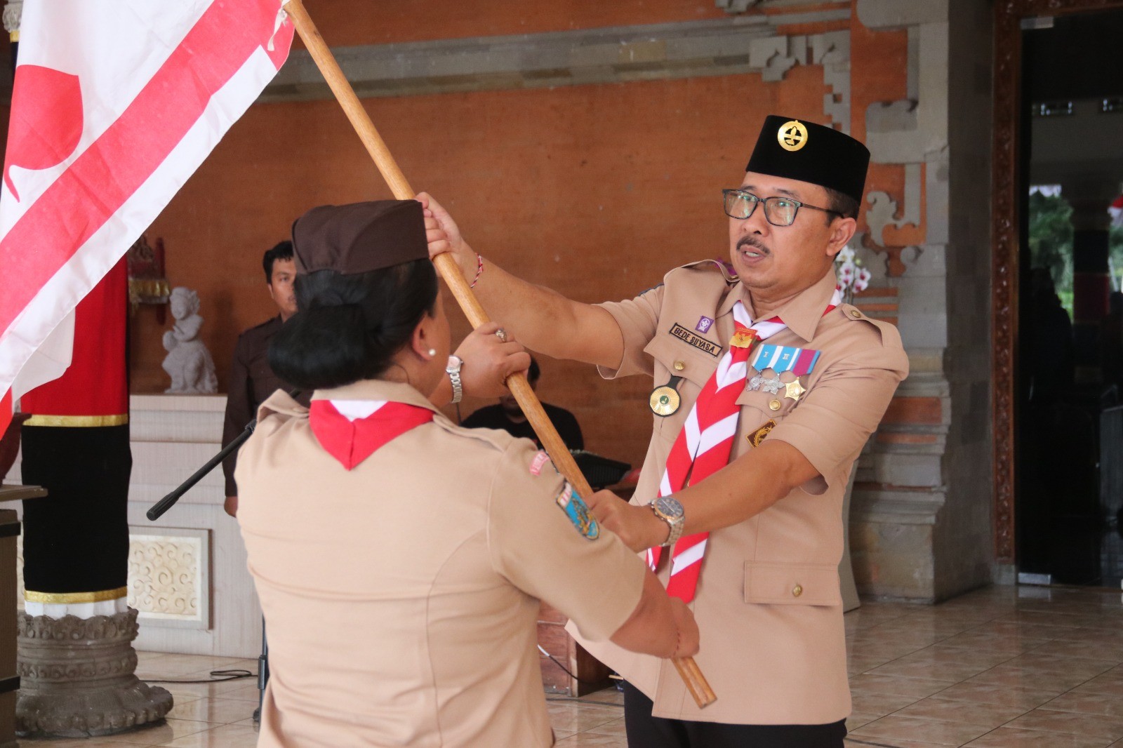 Dokumentasi dari - Ketua Kwarcab Buleleng : Suyasa Lepas Kontingen Pramuka Penggalang LT IV