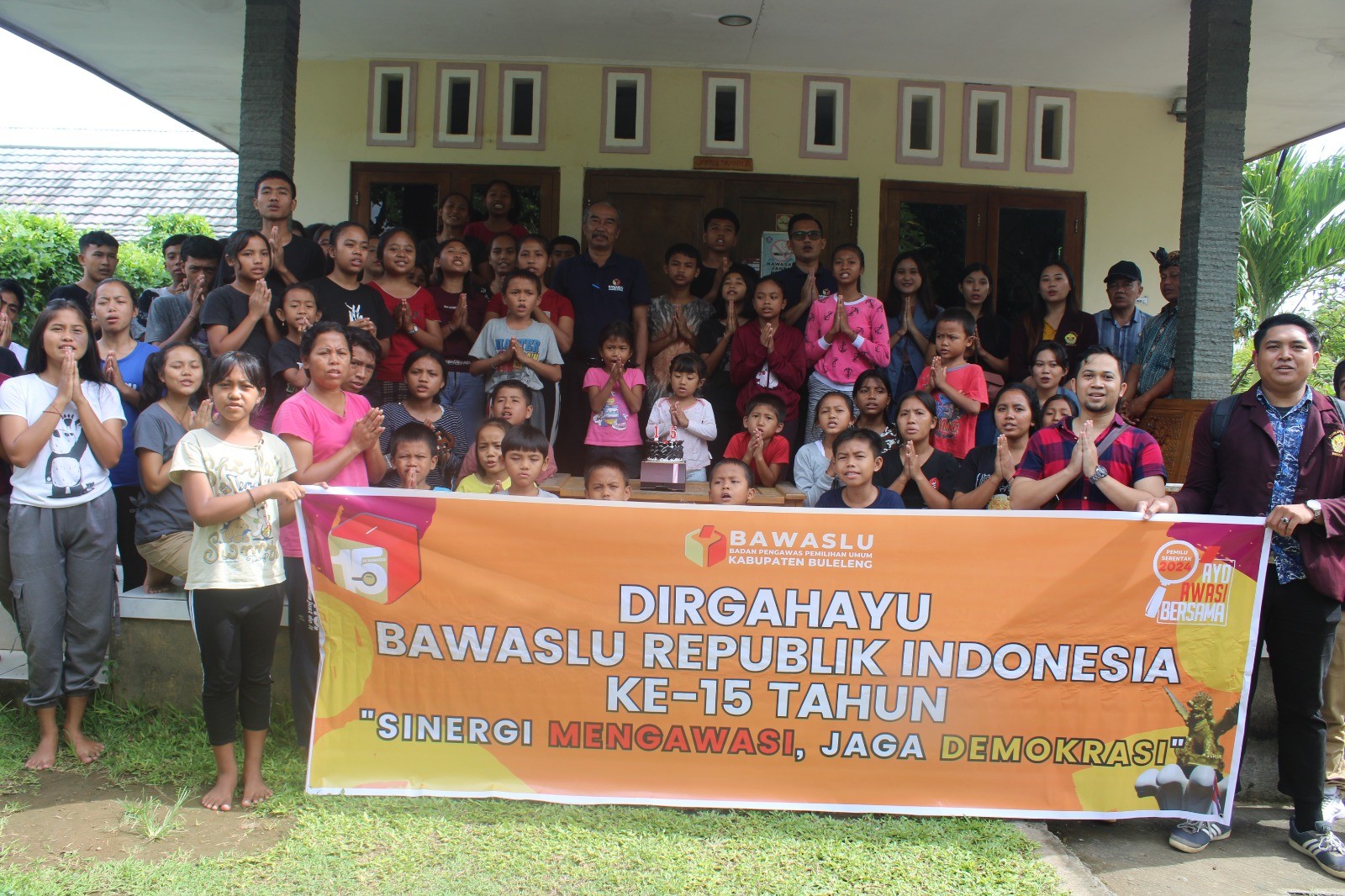 Dokumentasi dari - Bawaslu Buleleng Gelar Perayaan Bersama Anak-Anak Yayasan Narayan Seva