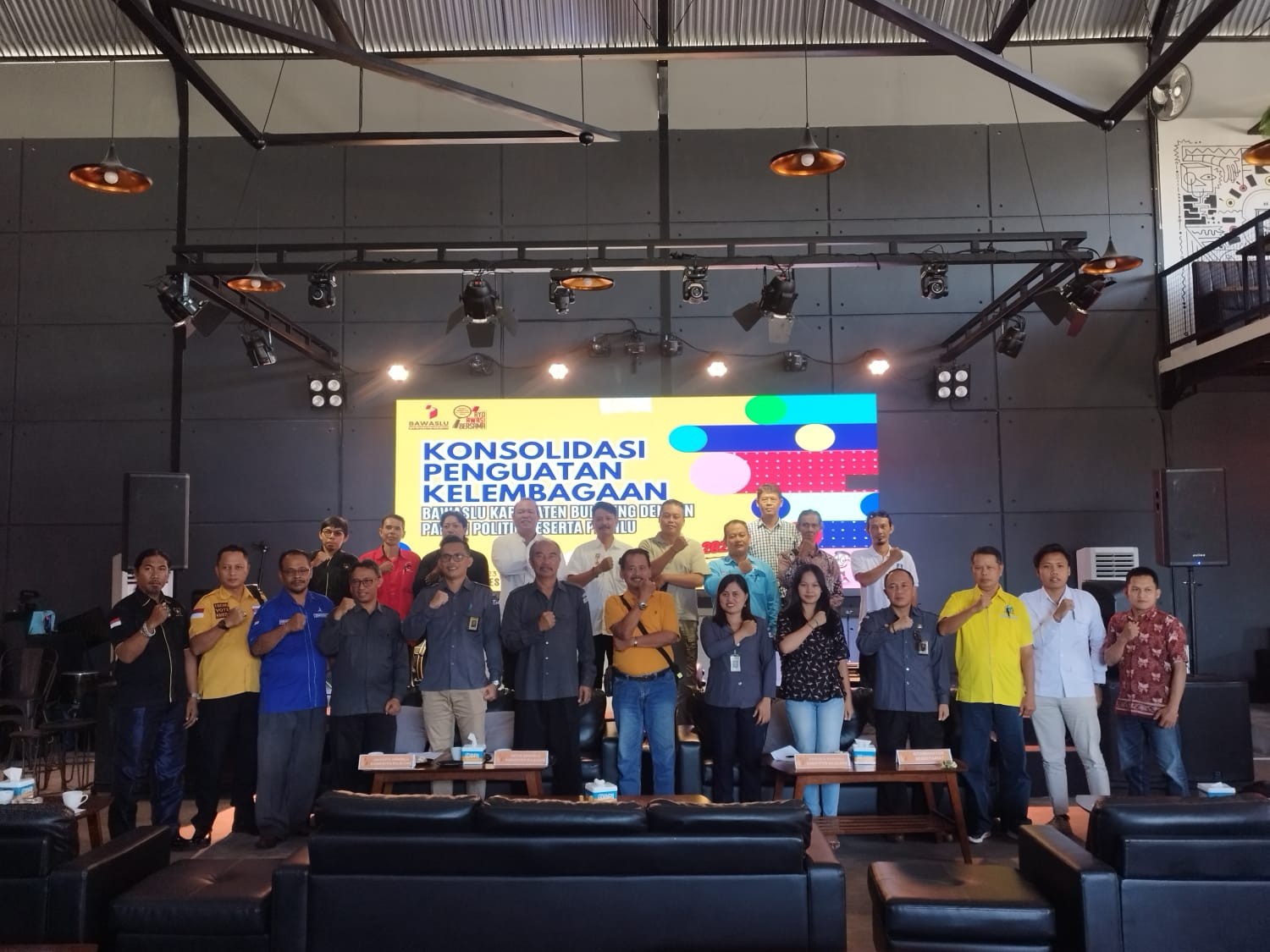 Dokumentasi dari - Bawaslu Buleleng Ajak Partai Politik Peserta Pemilu Lakukan Pengawasan Bersama