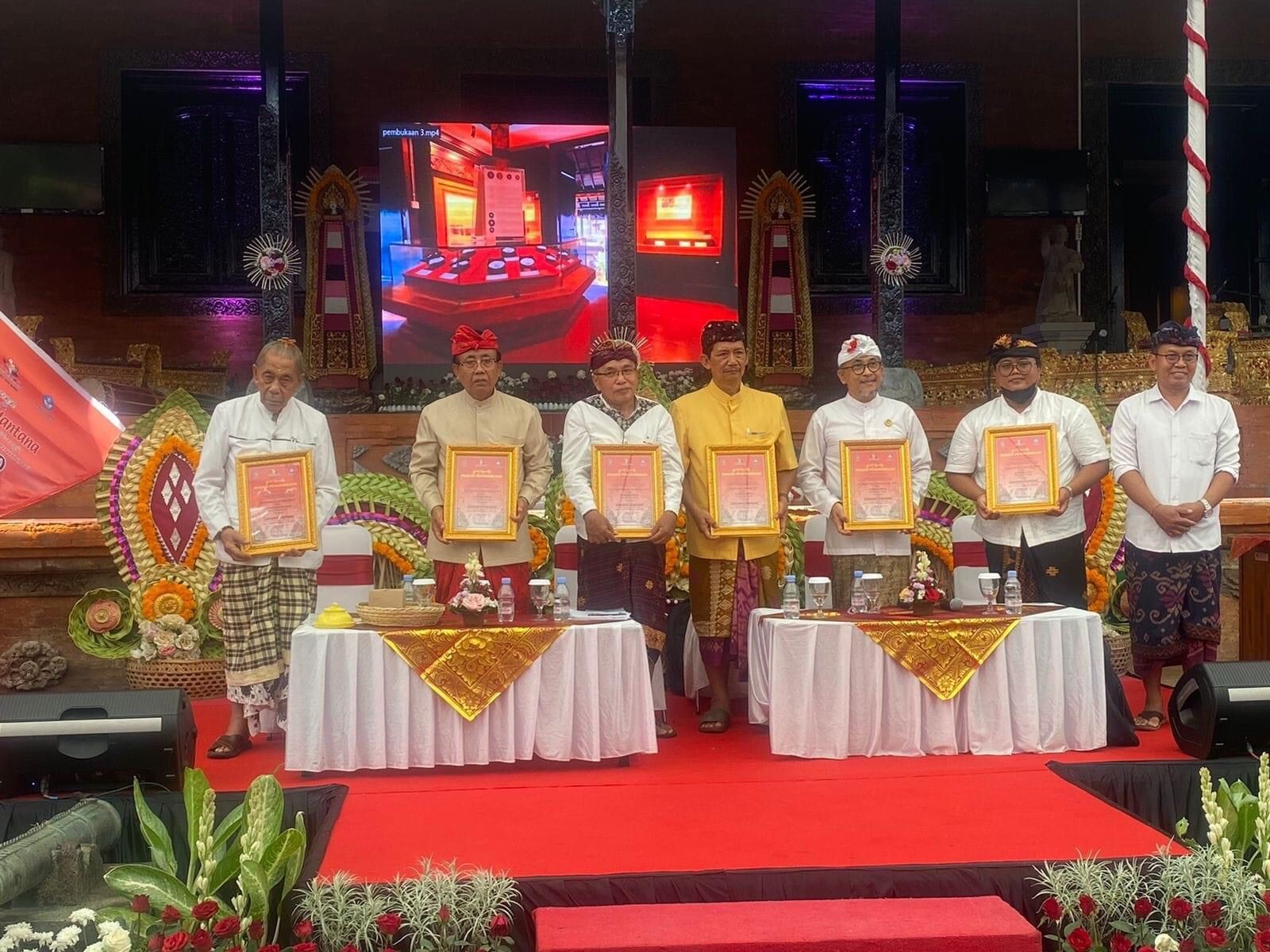 Dokumentasi dari - Seminar Busana Sulinggih