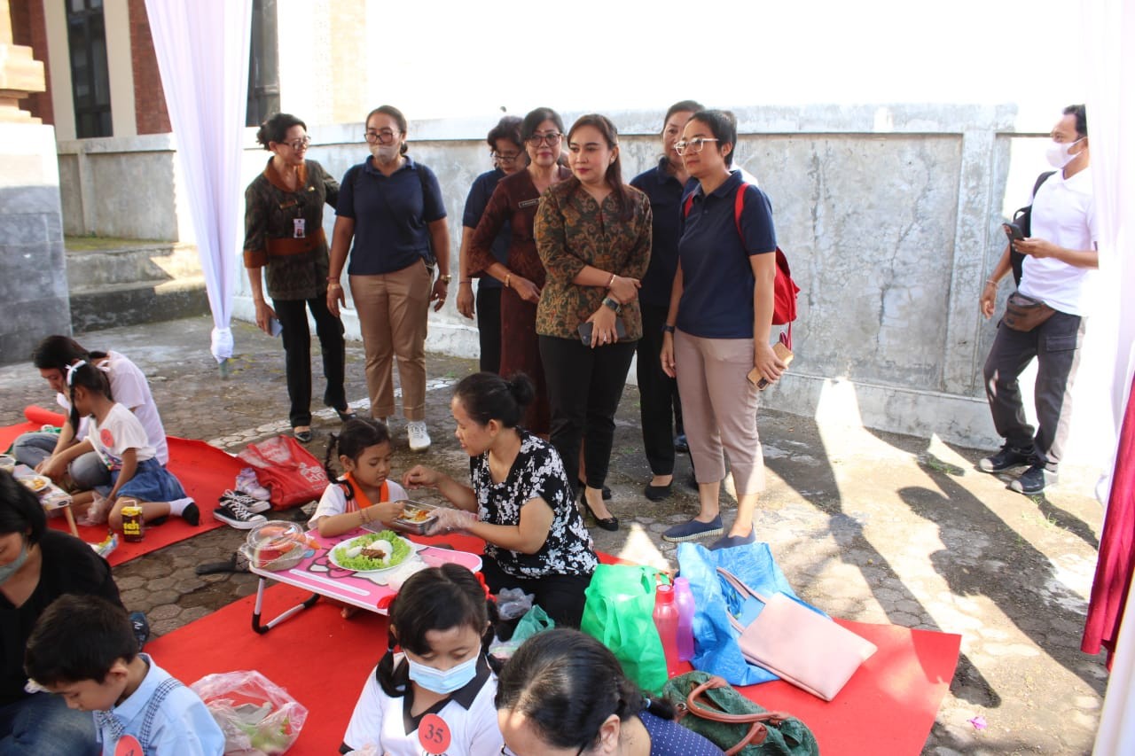 Dokumentasi dari - Tingkatkan Pemahaman Parenting, Pemkot Denpasar Gelar Lomba Kreativitas Anak dan Orangtua 
