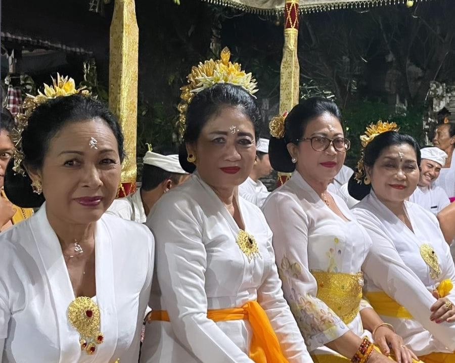 Dokumentasi dari - Seniman Cok Dewi Ikut Rebut Kursi DPRD Bali, Perjuangkan Prabowo Presiden 