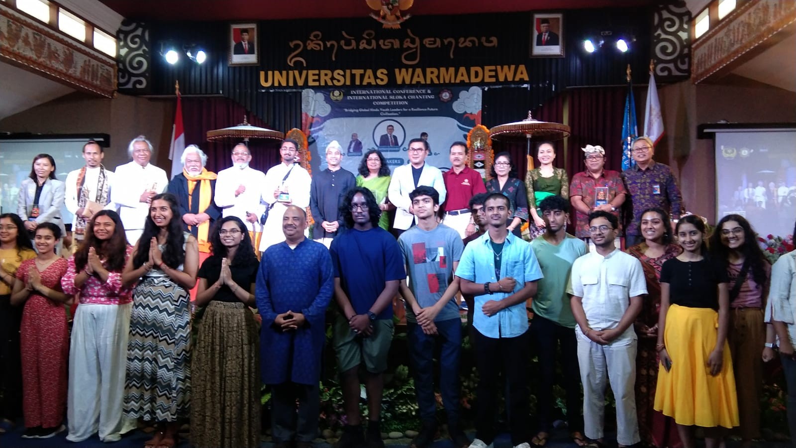 Dokumentasi dari - International Conference Unwar: Digitalisasi Lontar, Cetak Pemimpin Muda Hindu Global 
