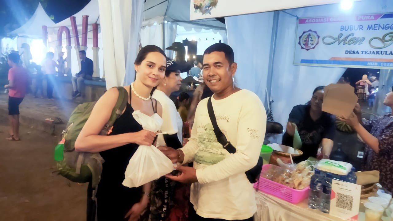 Dokumentasi dari - Kuliner Tradisional Menggugah Lidah Internasional di Lovfest 2023