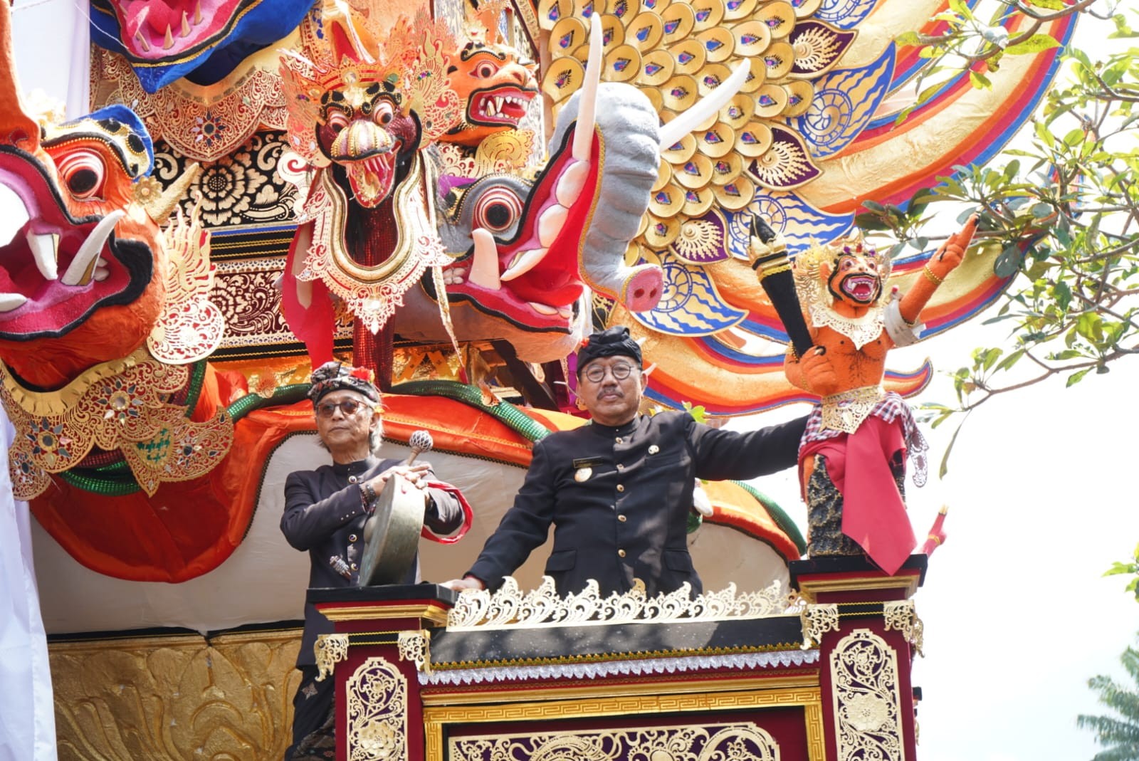 Dokumentasi dari - Wagub Cok Ace Ikuti Prosesi Palebonan Tjokorda Gede Budi Suryawan di Ubud