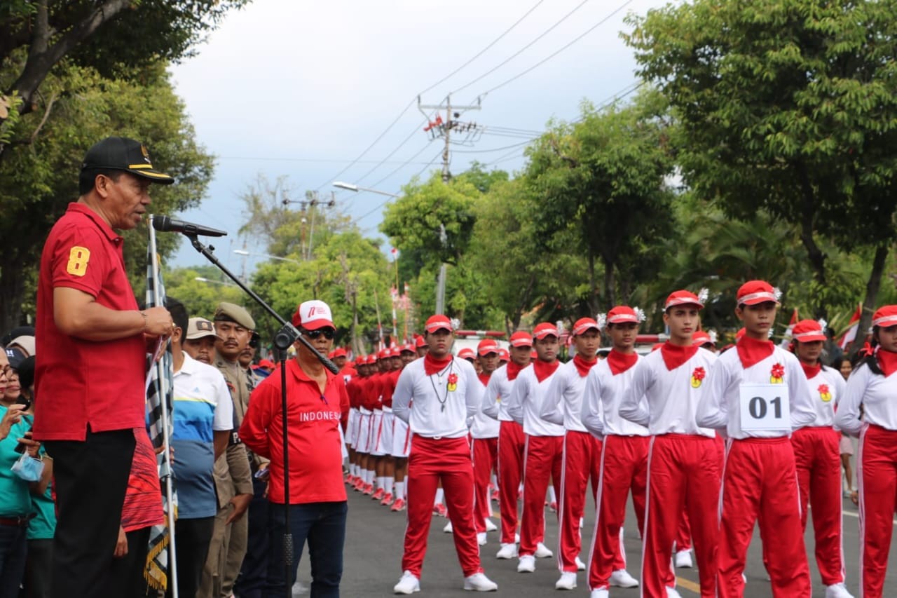 Dokumentasi dari - Pj.Bupati Buleleng Apresiasi Antusiasme Peserta Lomba Gerak Jalan Meriahkan HUT Proklamasi