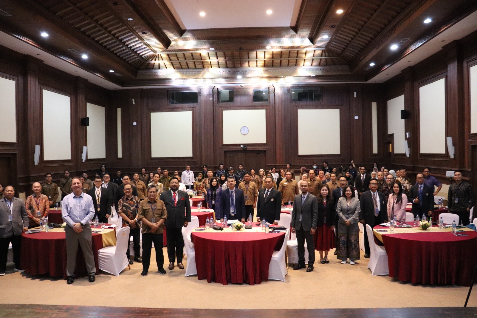 Dokumentasi dari - INSPIRE 2023, Politeknik Bali Sukses Gelar Seminar Internasional 