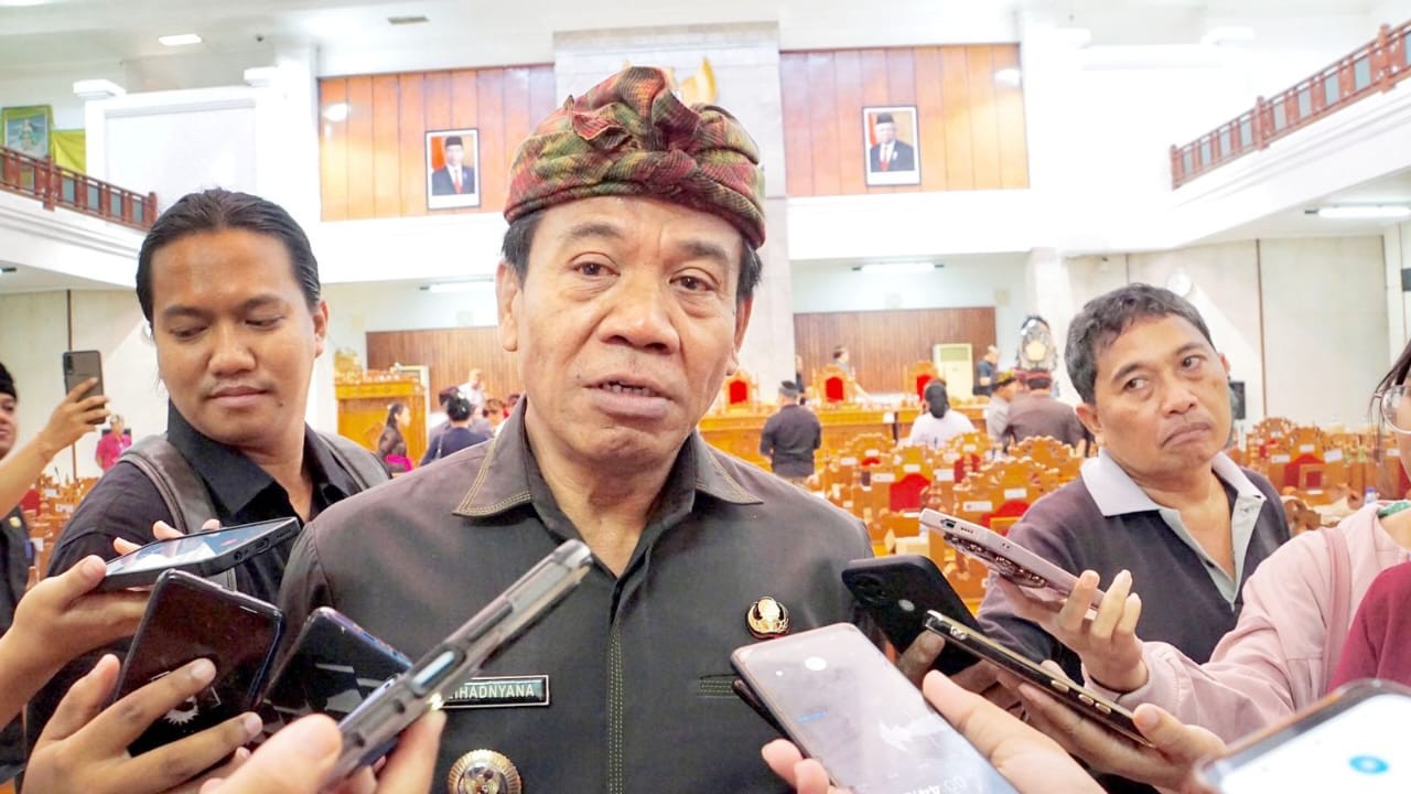 Dokumentasi dari - Ingin Ringankan Masyarakat, Pj Bupati Buleleng Ajukan Pembahasan Ranperda Pajak dan Retribusi Daerah