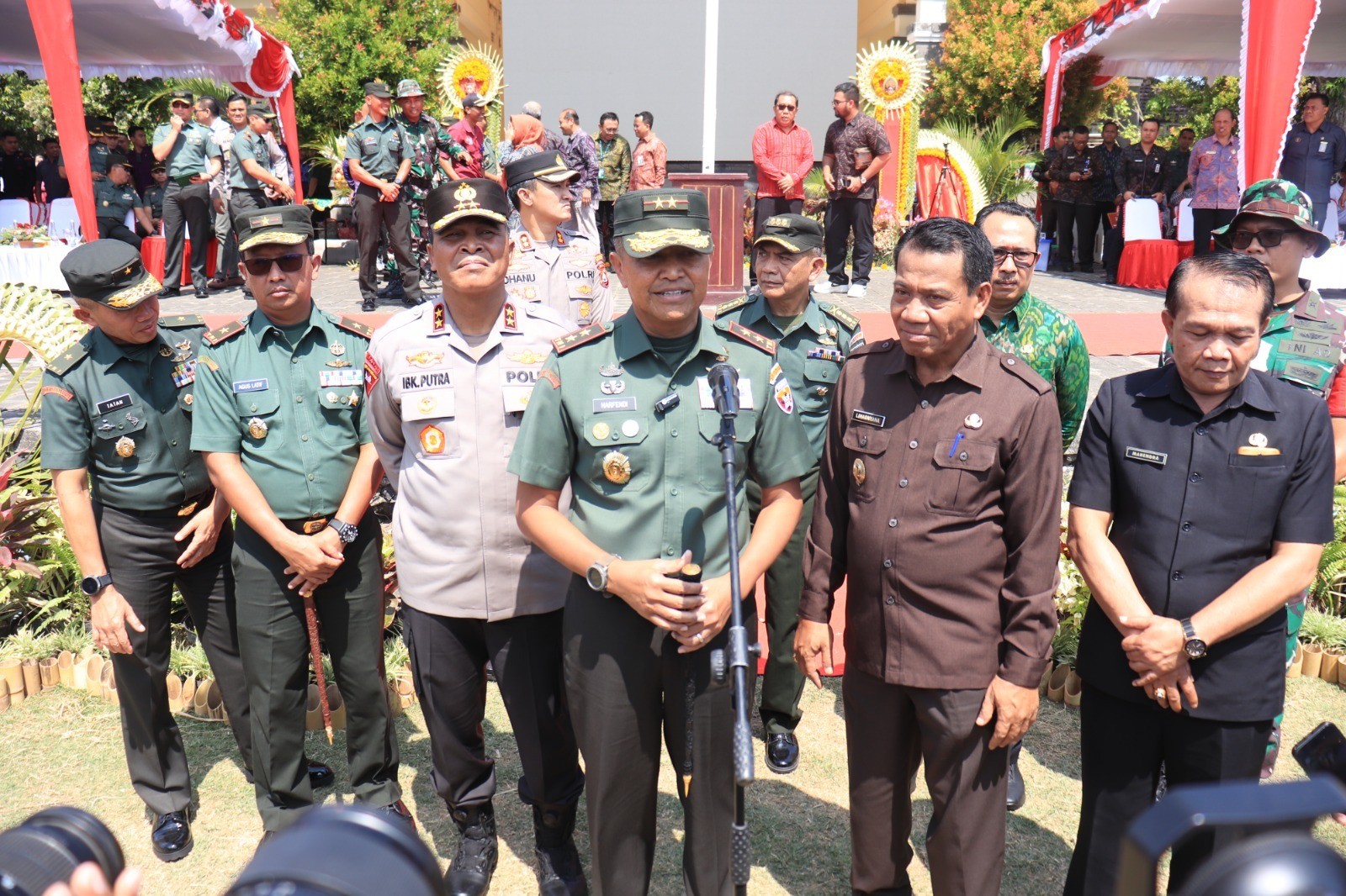 Dokumentasi dari - Entaskan Kemiskinan Ekstrem di Buleleng, 283 Keluarga Terima Bantuan Bedah Rumah