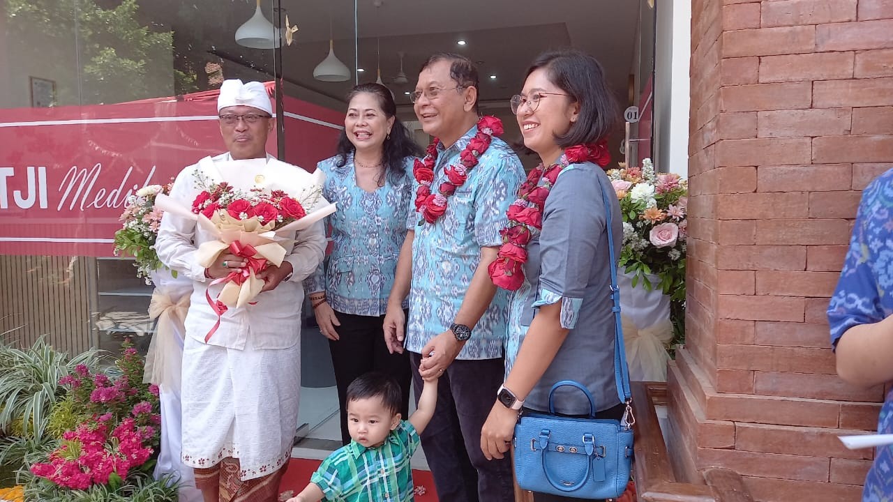 Dokumentasi dari - Grand Opening Klinik Sutji Medika, Buleleng Membutuhkan Peran Swasta Dalam Membangun Fasilitas Kesehatan